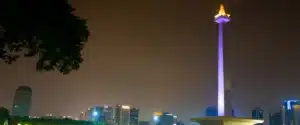 Monas di malam hari